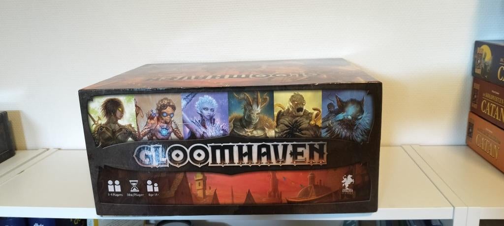 Gloomhaven z.g.a.n. incl. folded space insert, Hobby en Vrije tijd, Gezelschapsspellen | Bordspellen, Vijf spelers of meer, Ophalen