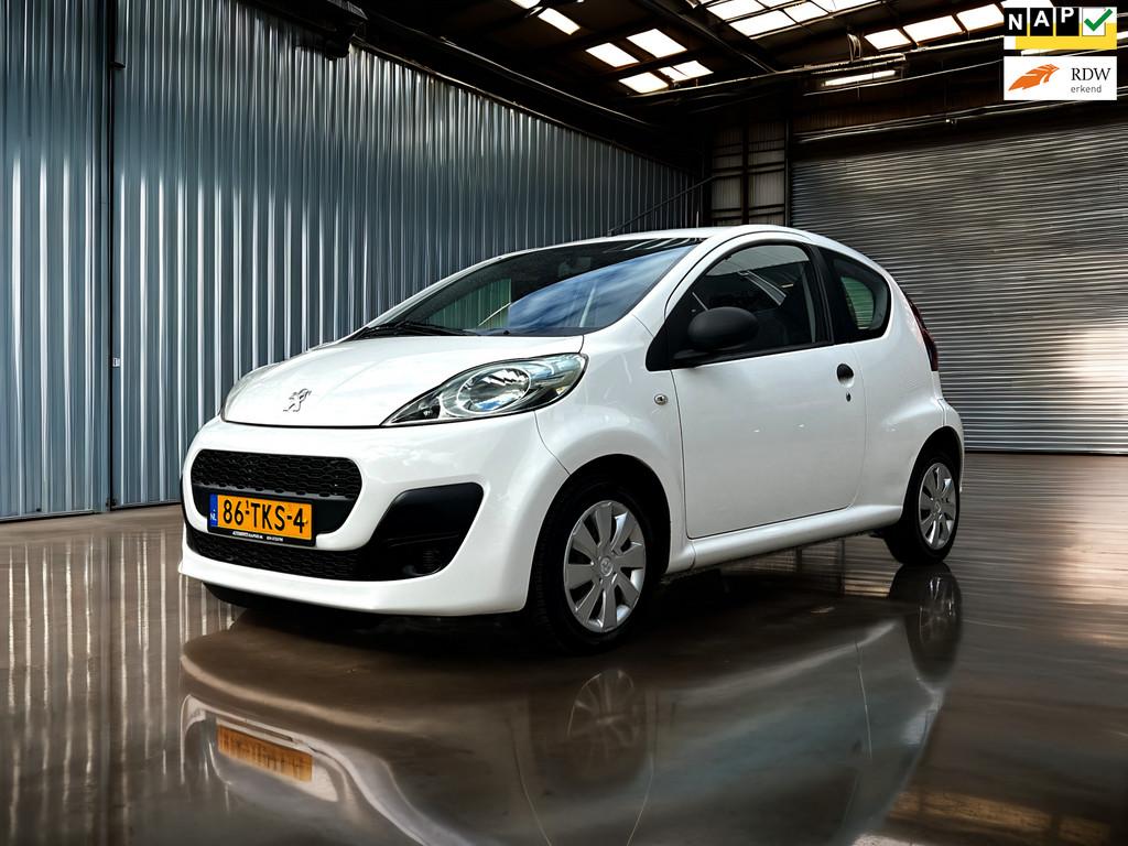 Peugeot 107 1.0 Access Accent nette auto rijdt uitstekend, Voorwielaandrijving, Euro 5, Gebruikt, 4 stoelen