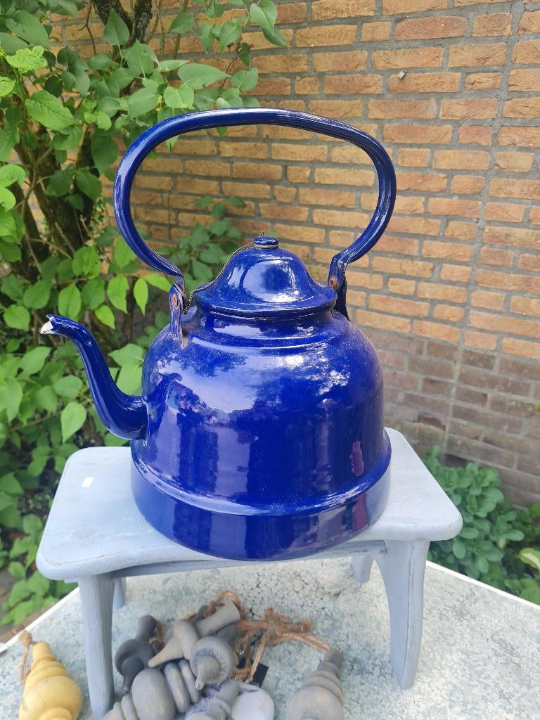 Antieke zeer grote emaillen ketel