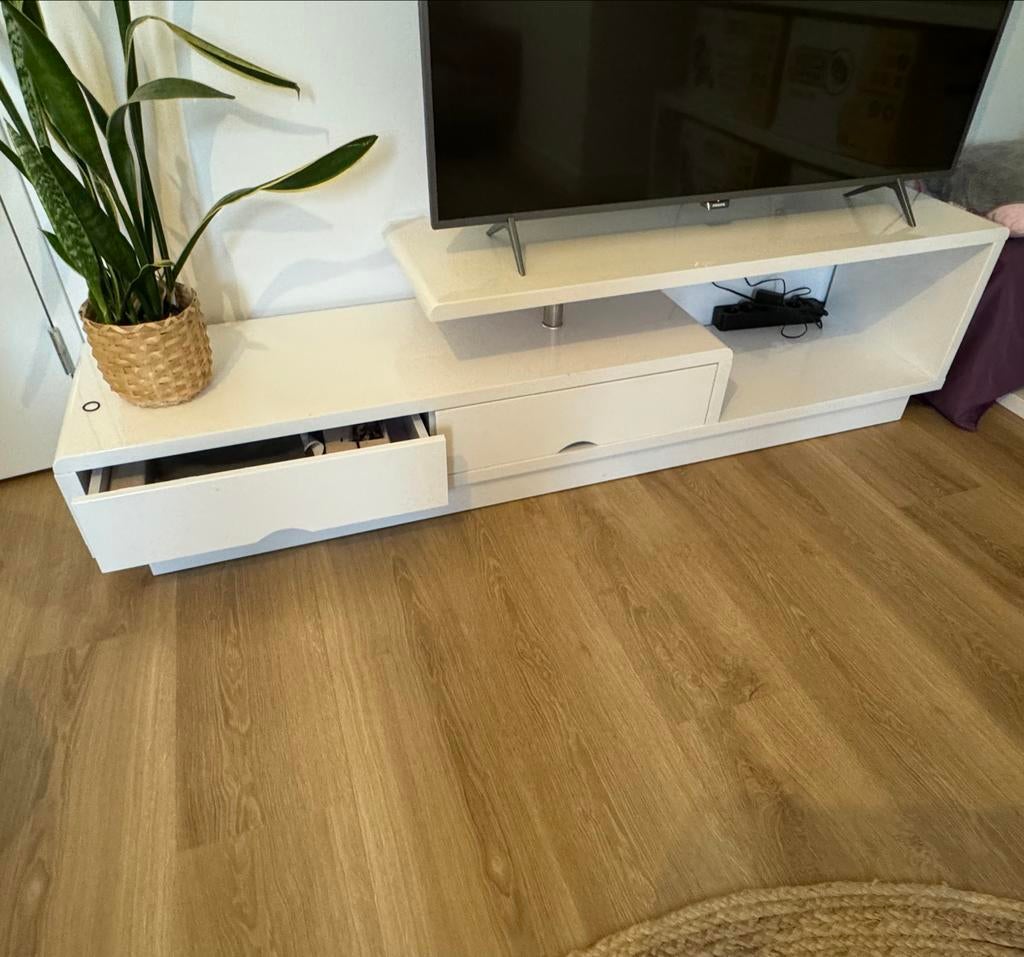 Hoogglans wit tv meubel z.g.a.n., Ophalen, Overige materialen, 150 tot 200 cm, Zo goed als nieuw