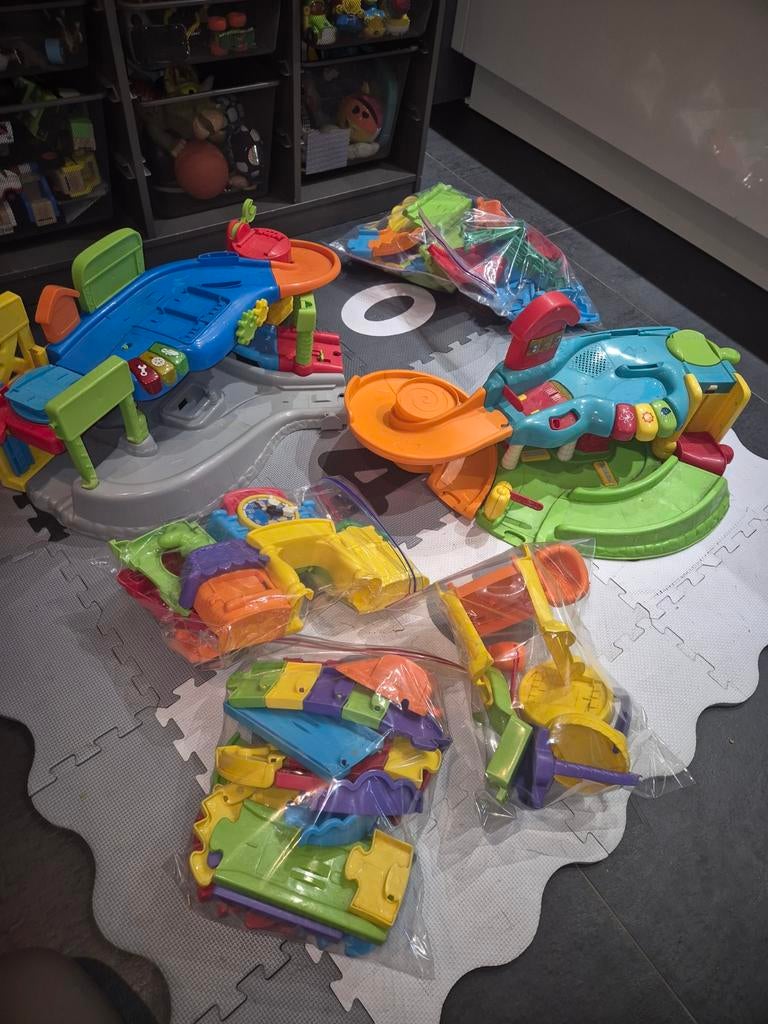 Grote partij VTech Toet Toet auto's en garages, Ophalen of Verzenden, Jongen of Meisje