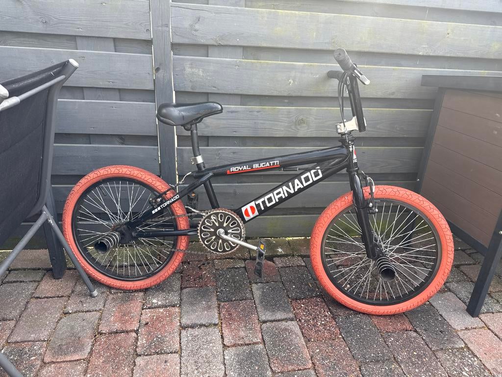 Royal Bugatti Tornado BMX Fiets - Zwart met Oranje Banden, Fietsen en Brommers, Ophalen, Staal, Velgrem, 20 tot 24 inch