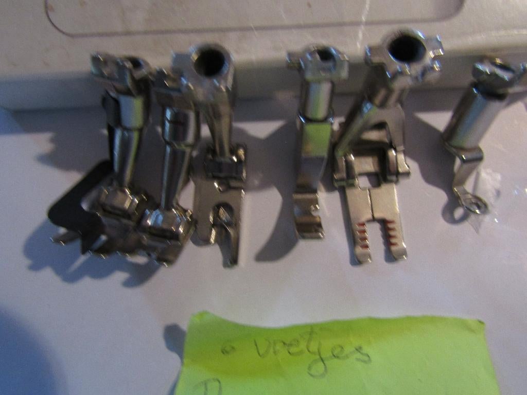 6 stuks Bernina Voetjes  Oude modellen ., Hobby en Vrije tijd, Naaimachines en Toebehoren, Ophalen, Nieuw, Naaimachine, Bernina