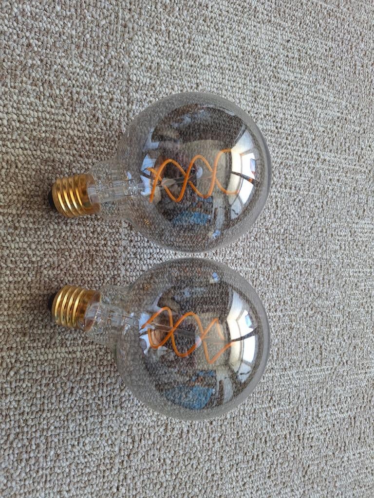 2x LSC decoratieve LED filament globe lamp E27 – 7W, Huis en Inrichting, Ophalen of Verzenden