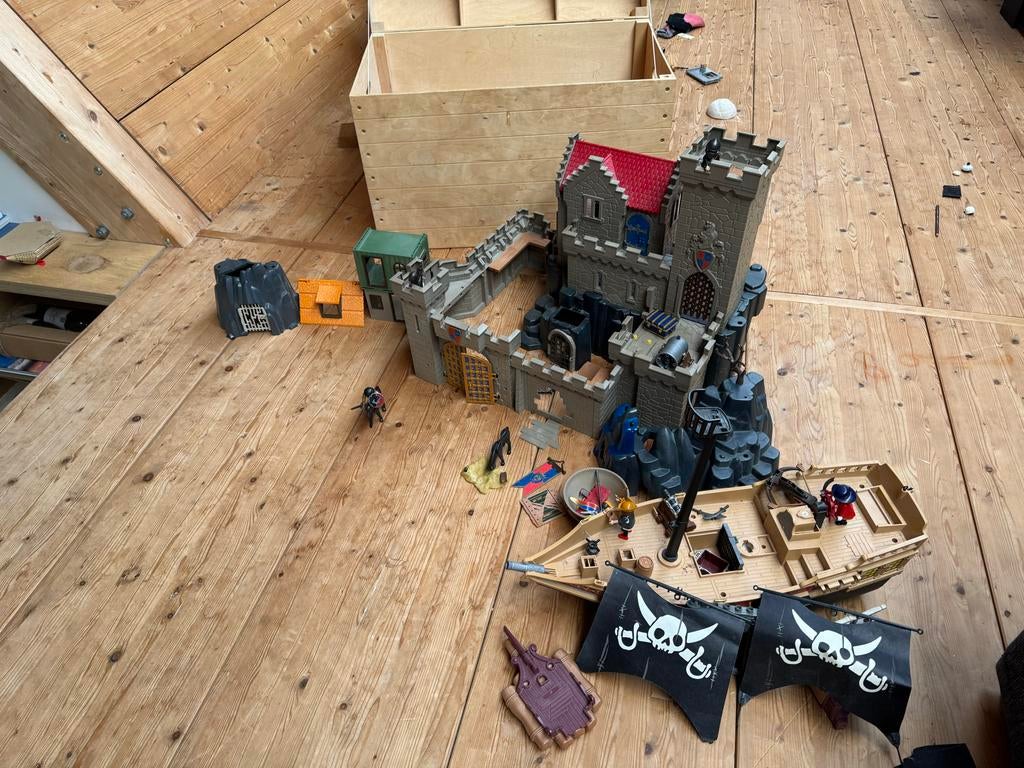 Playmobil Kasteel & Piratenboot met Schatkist, Ophalen of Verzenden, Gebruikt, Jongen of Meisje