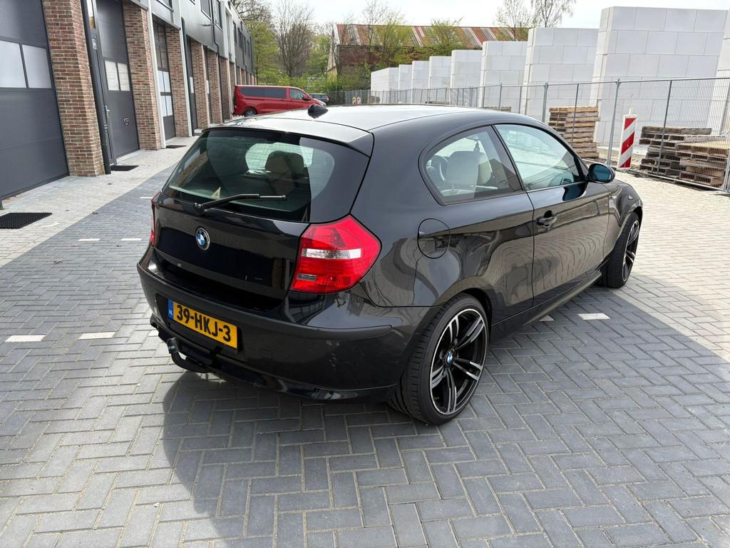 BMW 1-serie 118d Corporate Business Line, Auto's, BMW, 1-Serie, Euro 5, 4 cilinders, 4 stoelen