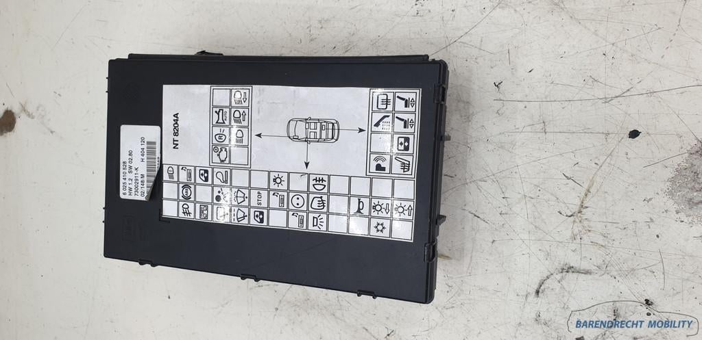 UCH zekeringkast Avantime Renault 6025410528 voetenruimte pa, Auto-onderdelen, Elektronica en Kabels, Renault Group, Gebruikt