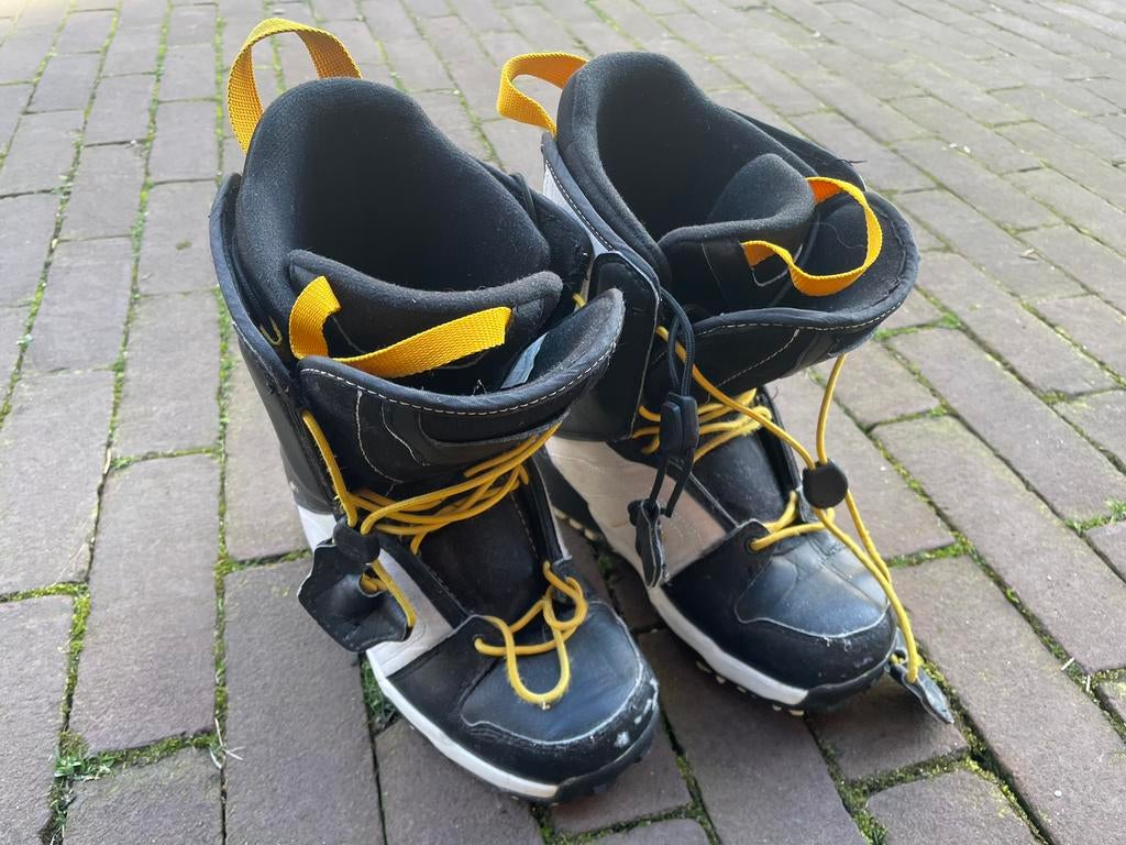 Wedze snowboard schoenen maat 33, Sport en Fitness, Snowboarden, Ophalen of Verzenden, Gebruikt, Snowboots