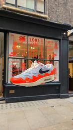 Patta x Nike Air Max 1 Hyper Crimson/Black-Pure Platinum 43, Kleding | Heren, Schoenen, Ophalen of Verzenden, Nieuw, Overige kleuren