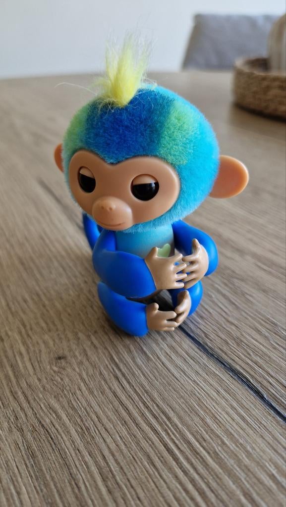 Interactieve Fingerlings Aapje - Blauw met Geel Haar, Ophalen of Verzenden, Zo goed als nieuw, Jongen of Meisje