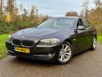 BMW 5-serie 523i Executive Aut/Navi/Schuifdak/Pdc, Auto's, BMW, Euro 5, Gebruikt, Zwart, 2000 kg