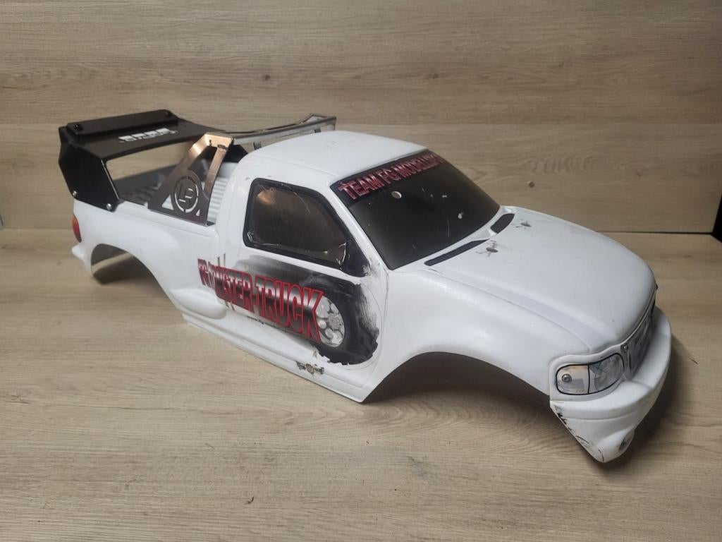 Fg monstertruck body, Hobby en Vrije tijd, Benzine, Ophalen of Verzenden, Zo goed als nieuw, Onderdeel