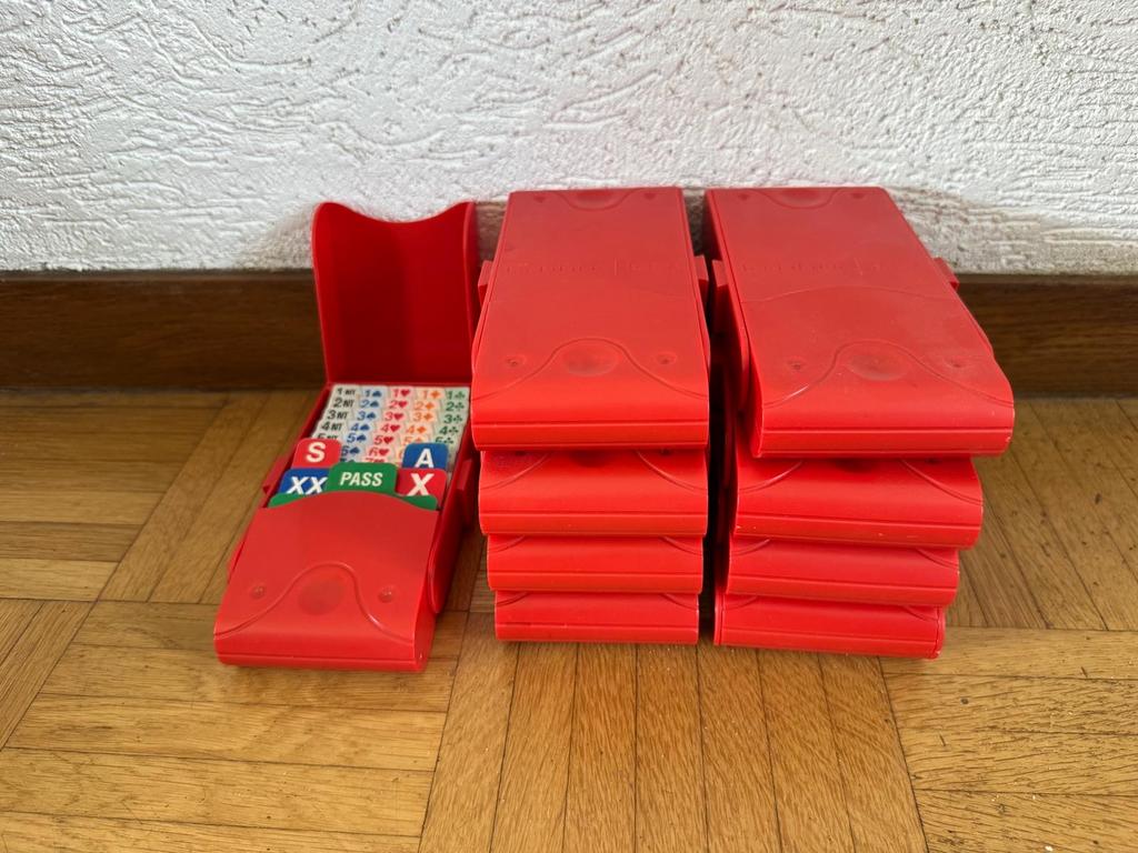 Bridgebox biedboxen set - Compleet voor bridge spelers, Drie of vier spelers, Ophalen of Verzenden, Gebruikt