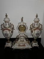 Chique barok pompeus klokkenstel vol decor en goud, Ophalen of Verzenden