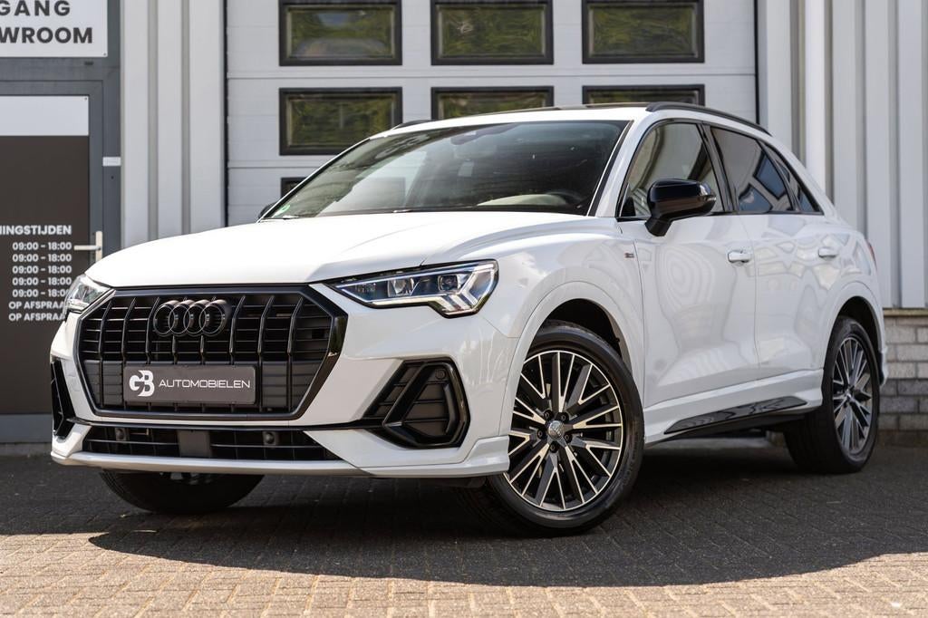 Audi Q3 35 TFSI 3 x S Line edition one - Pano-Nightpakket, Auto's, Stof, Gebruikt, Zwart, 4 cilinders