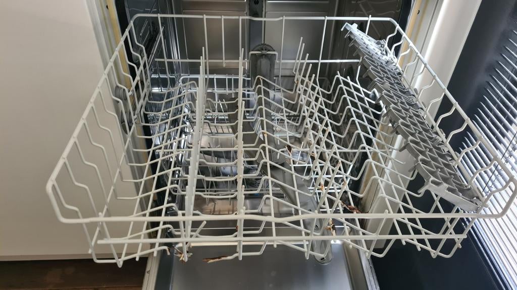 Gezocht: vaatwasserlade (rek / korf) onder en boven, Ophalen, Inbouw
