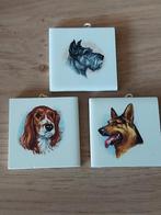 VINTAGE MINI TEGELS MET HONDEN o.a POPPENHUIS DECO-TEGELTJE, Huis en Inrichting, Verzenden, Zo goed als nieuw