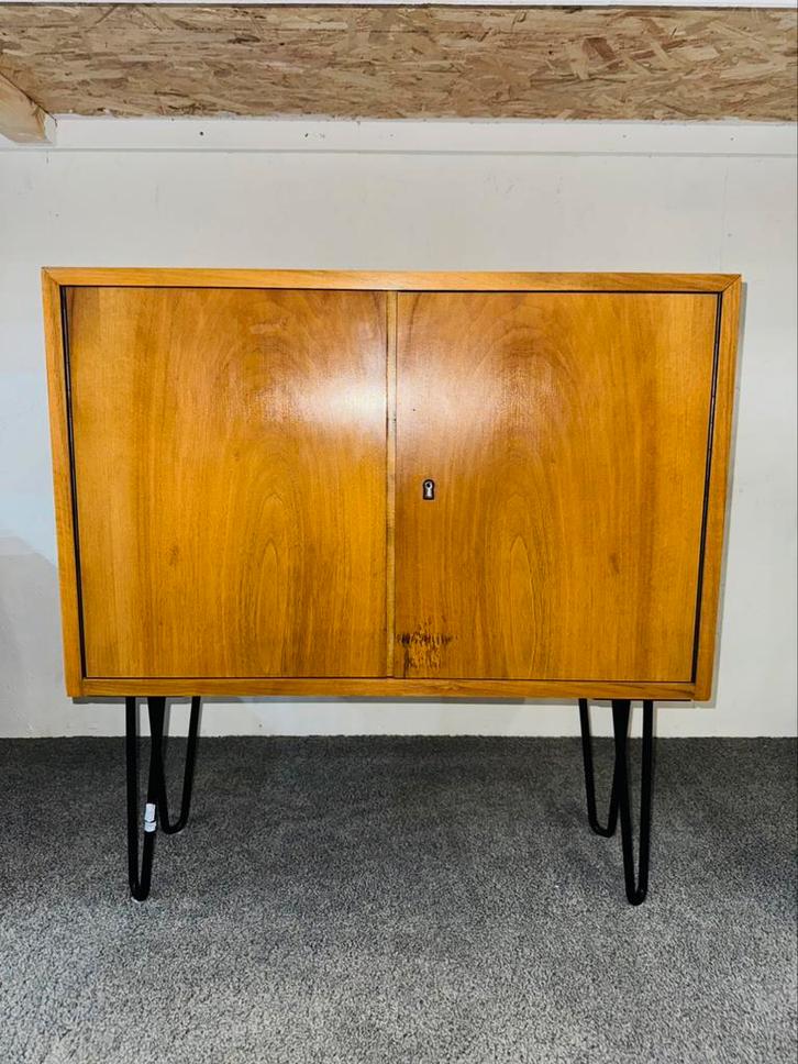 Vintage kastje op haarpinpoten, Verzamelen, Retro, Ophalen