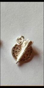 Zilveren bedel hanger dartbord met pijl voor bedelarmband, Ophalen of Verzenden, Zilver