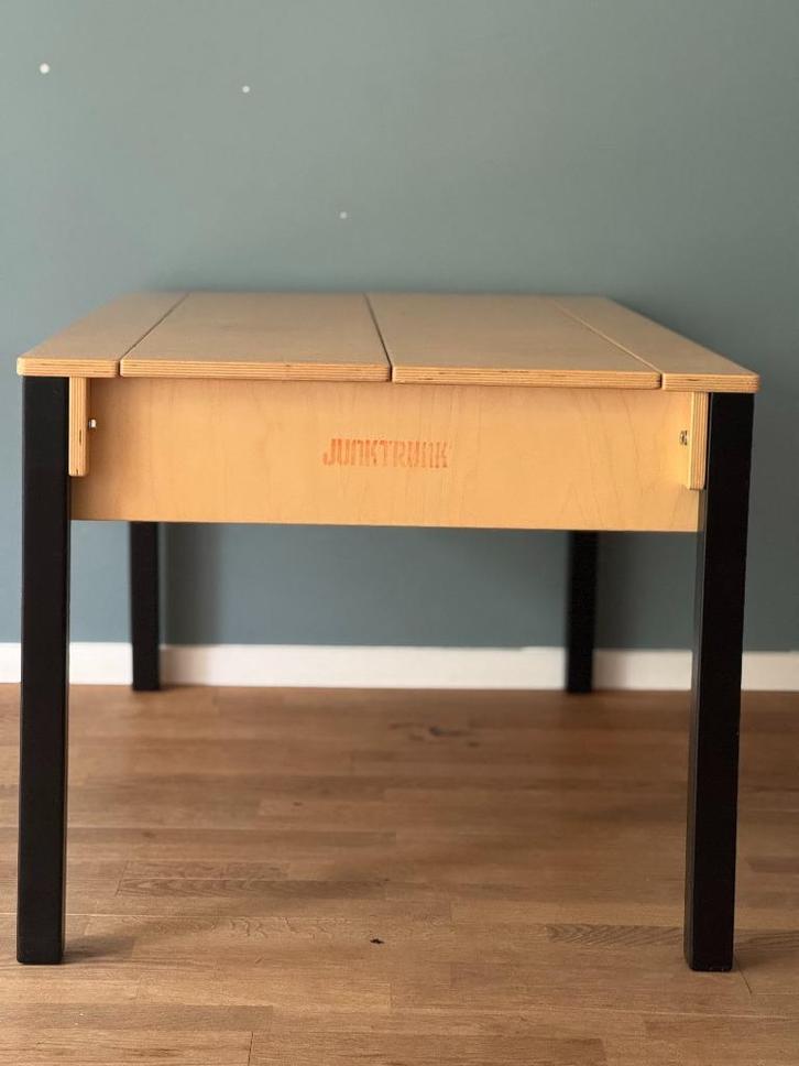 JunkTrunk 6-persoons degelijke speeltafel met opbergruimte, Kinderen en Baby's, Speelgoed | Speeltafels, Gebruikt, Ophalen