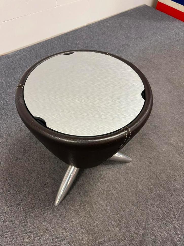 Leolux Tamtam Hollow bijzettafel Bruin leer Design Tafel, Huis en Inrichting, Tafels | Bijzettafels, Nieuw, Rechthoekig, 60 cm of meer