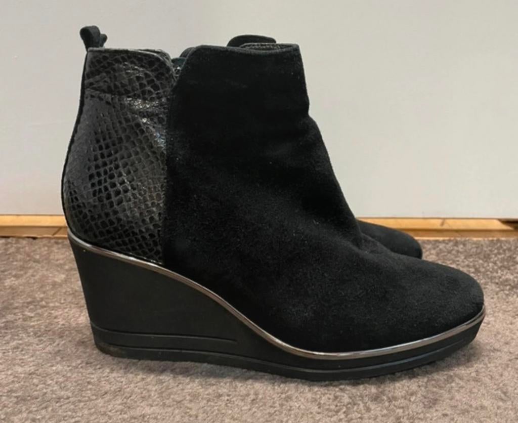 Softwaves Sleehaklaars, Kleding | Dames, Schoenen, Verzenden, Zwart, Lage of Enkellaarzen, Zo goed als nieuw