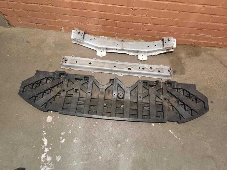 toyota aygo X voor front,onderplaat,lijst-2022-24, Auto diversen, Auto-accessoires, Zo goed als nieuw, Ophalen of Verzenden