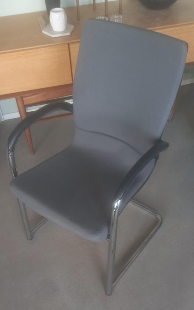 Stoel Ahrend, Huis en Inrichting, Bureaustoelen, Gebruikt, Bureaustoel, Grijs, Ophalen