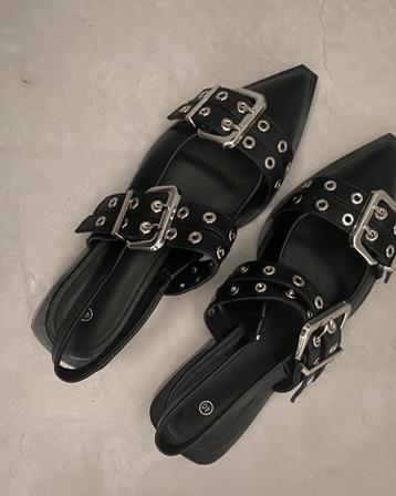 Slingback zwart beschikbaar voor biedingen