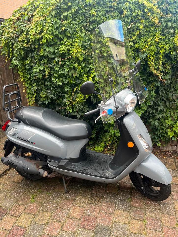 Sym fiddle 2 EFI - grijs, Fietsen en Brommers, Scooters | SYM, Zo goed als nieuw, Fiddle, Maximaal 45 km/u, Benzine, Ophalen