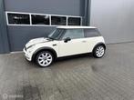 Mini Mini 1.6 One Pepper NIEUWE APK, Auto's, Gebruikt, 4 cilinders, 4 stoelen, Wit