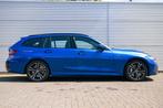 BMW 3 Serie Touring 330i xDrive M Sport Automaat / Sportstoe, Auto's, Automaat, 1998 cc, Stof, Zwart