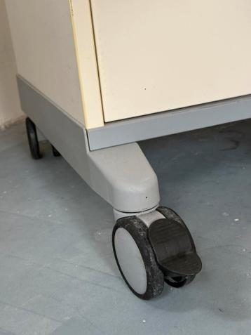 Ikea Effektiv kastje - afbeelding 4