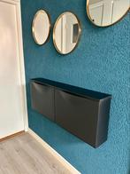 Plank mat zwart voor op Ikea schoenenkast Trones, Huis en Inrichting, Kasten | Schoenenkasten, Verzenden, Zo goed als nieuw, Tijdloos