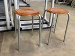 2 Vintage Schoolkrukken Pagholz, Huis en Inrichting, Krukjes, Ophalen, X, X, X