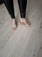 Te koop mintgroene damesschoenen maat 40, Kleding | Dames, Schoenen, Ophalen of Verzenden, Zo goed als nieuw, Schoenen met hoge hakken