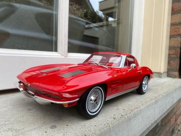 1:12 Chevrolet Corvette C2 Split Window rood 1963 GT Spirit