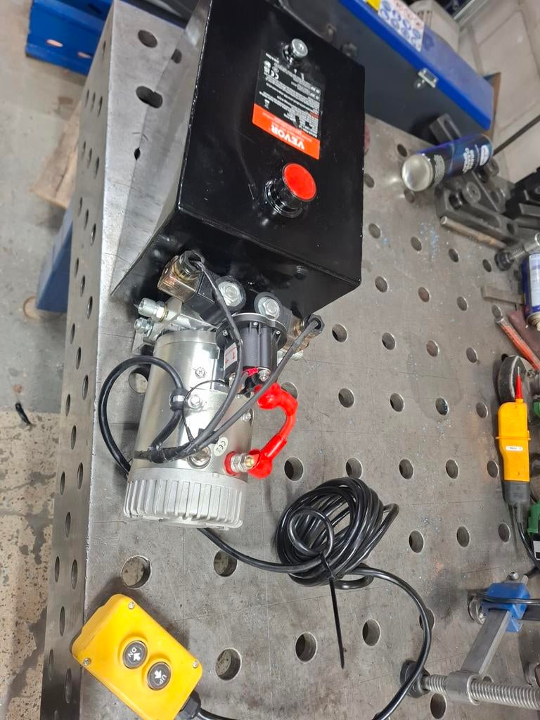 Hydro pomp 12 v, Auto diversen, Aanhangwagen-onderdelen, Ophalen of Verzenden