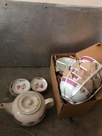 Vintage theeservies met Chinees motief beschikbaar voor biedingen