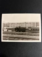 Foto locomotieven NS 531, 3737 + 1154 Wpl Tilburg (1974) 61, Verzamelen, Gebruikt, Ophalen of Verzenden, Trein