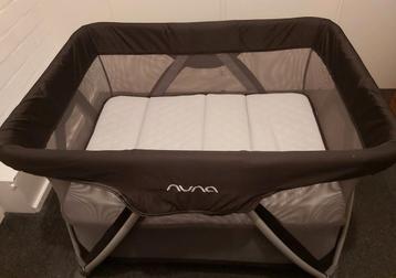 NUNA Camping bedje/Reisbox inclusief matrasje  beschikbaar voor biedingen
