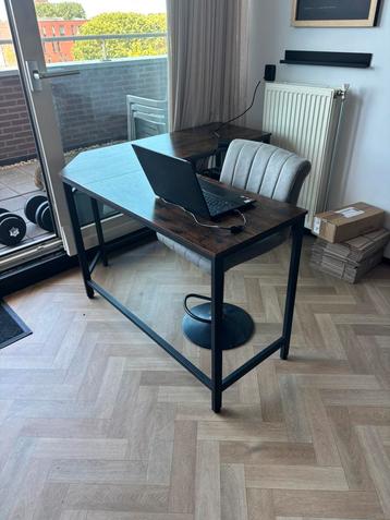 Bureau Computerbureau beschikbaar voor biedingen