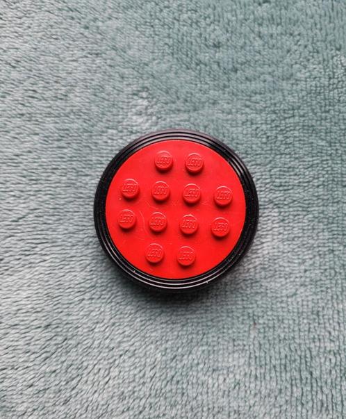 Lego wiel groot Rood 4x4 studs met gladde Zwart band., Kinderen en Baby's, Speelgoed | Duplo en Lego, Gebruikt, Lego, Losse stenen