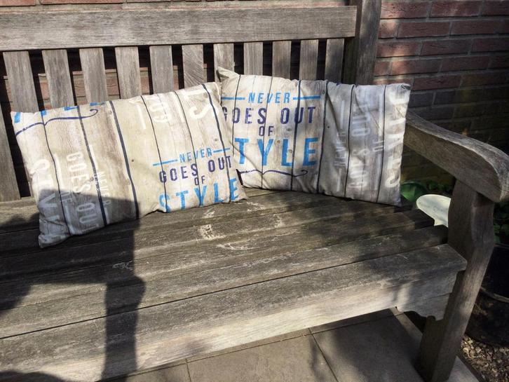 Kussens 2 stuks 60x40cm merk Madison ongebruikt, Huis en Inrichting, Woonaccessoires | Kussens, Nieuw, Rechthoekig, Ophalen of Verzenden