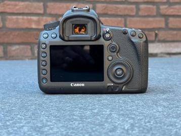Te Koop Canon 5DsR body met weinig kliks beschikbaar voor biedingen