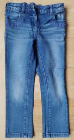 Spijkerbroek maat 122 bloemetjes rand, Broek, Gebruikt, C&A, Meisje