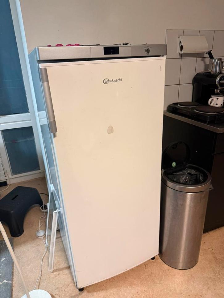 Koelkast Bauknecht, Witgoed en Apparatuur, Koelkasten en IJskasten, Zo goed als nieuw, Zonder vriesvak, 200 liter of meer, 160 cm of meer