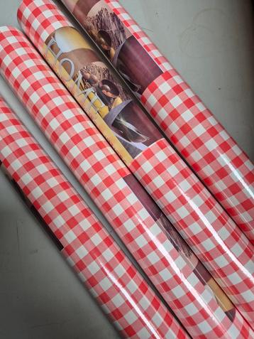 4 rol rood wit ruitjesbehang voor 15,00 beschikbaar voor biedingen