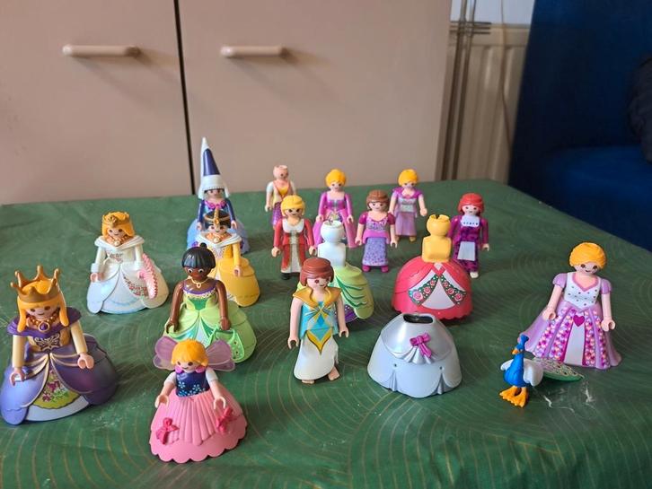 Playmobil nette dames met chique jurken, Kinderen en Baby's, Speelgoed | Playmobil, Zo goed als nieuw, Ophalen of Verzenden