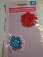 2 gehaakte applicatie bloemen op kaart, Ophalen of Verzenden, Nieuw, Applicatie